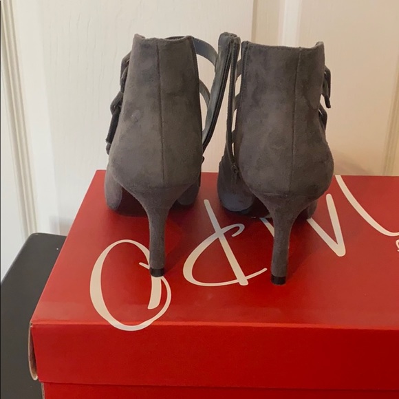 Pumps - Picture 5 of 6